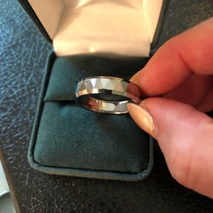NWOT Men’s Tungsten Ring/Band Sz 11